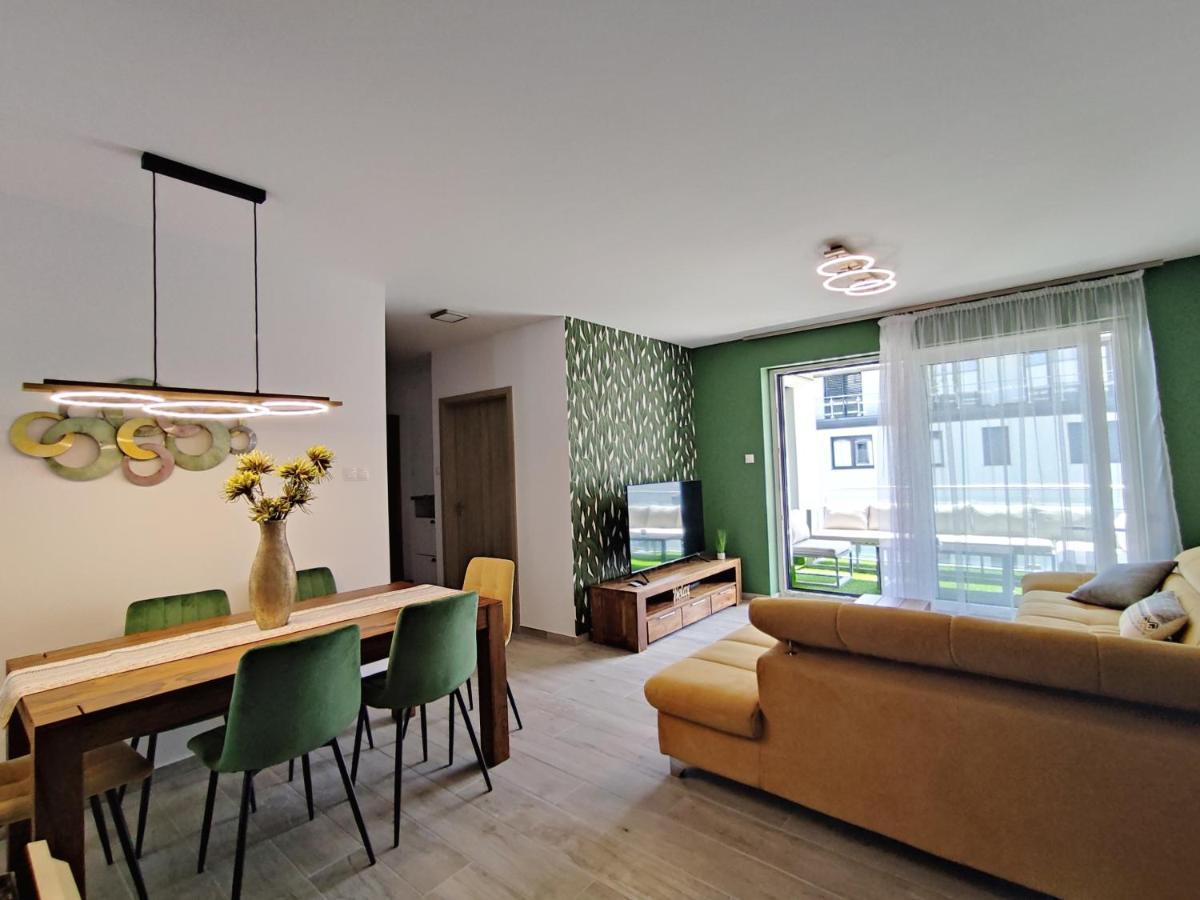 Royal Relax Apartman เคสเท ภายนอก รูปภาพ