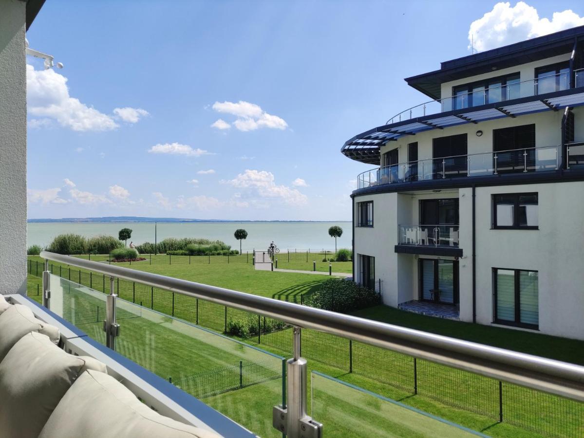 Royal Relax Apartman เคสเท ภายนอก รูปภาพ