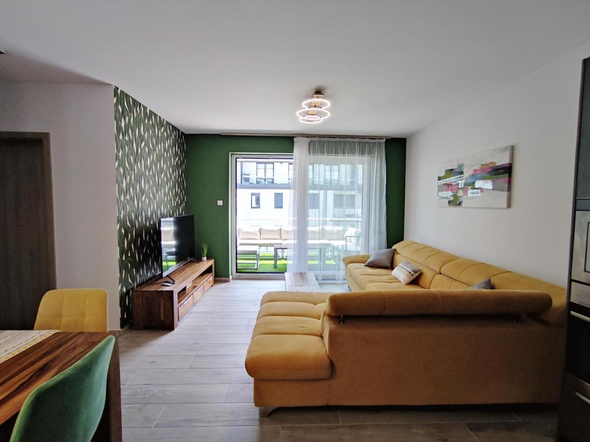 Royal Relax Apartman เคสเท ภายนอก รูปภาพ